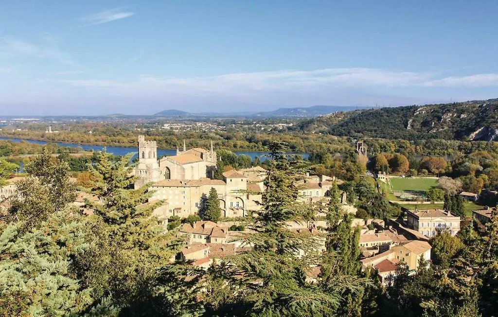 Bed & Breakfast Les Jardins De La Cathedrale Chambres D Hotes Gite De Groupe Viviers