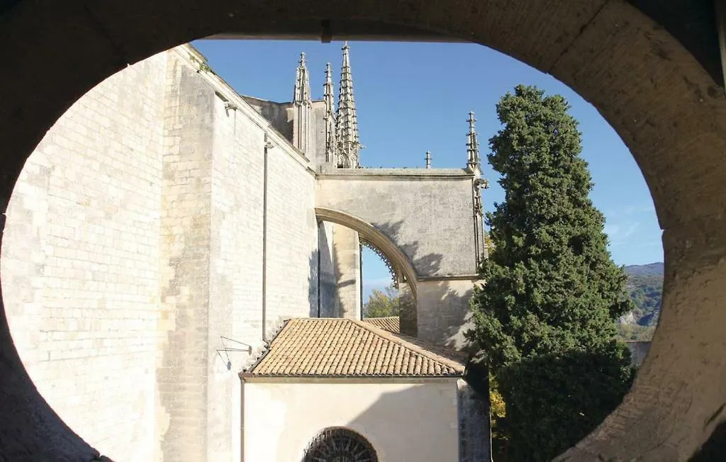 Les Jardins De La Cathedrale Chambres D Hotes Gite De Groupe Viviers Bed & Breakfast